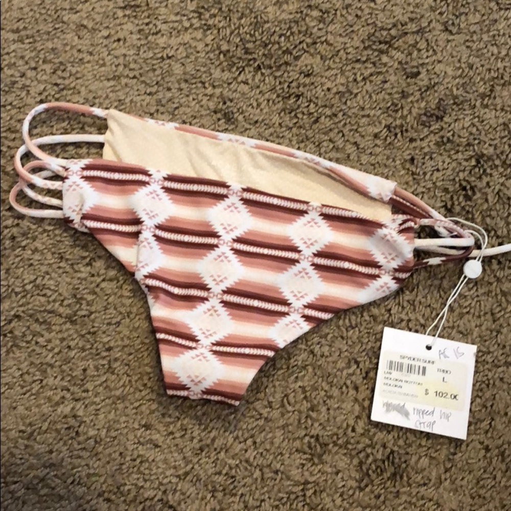 Acacia bottoms